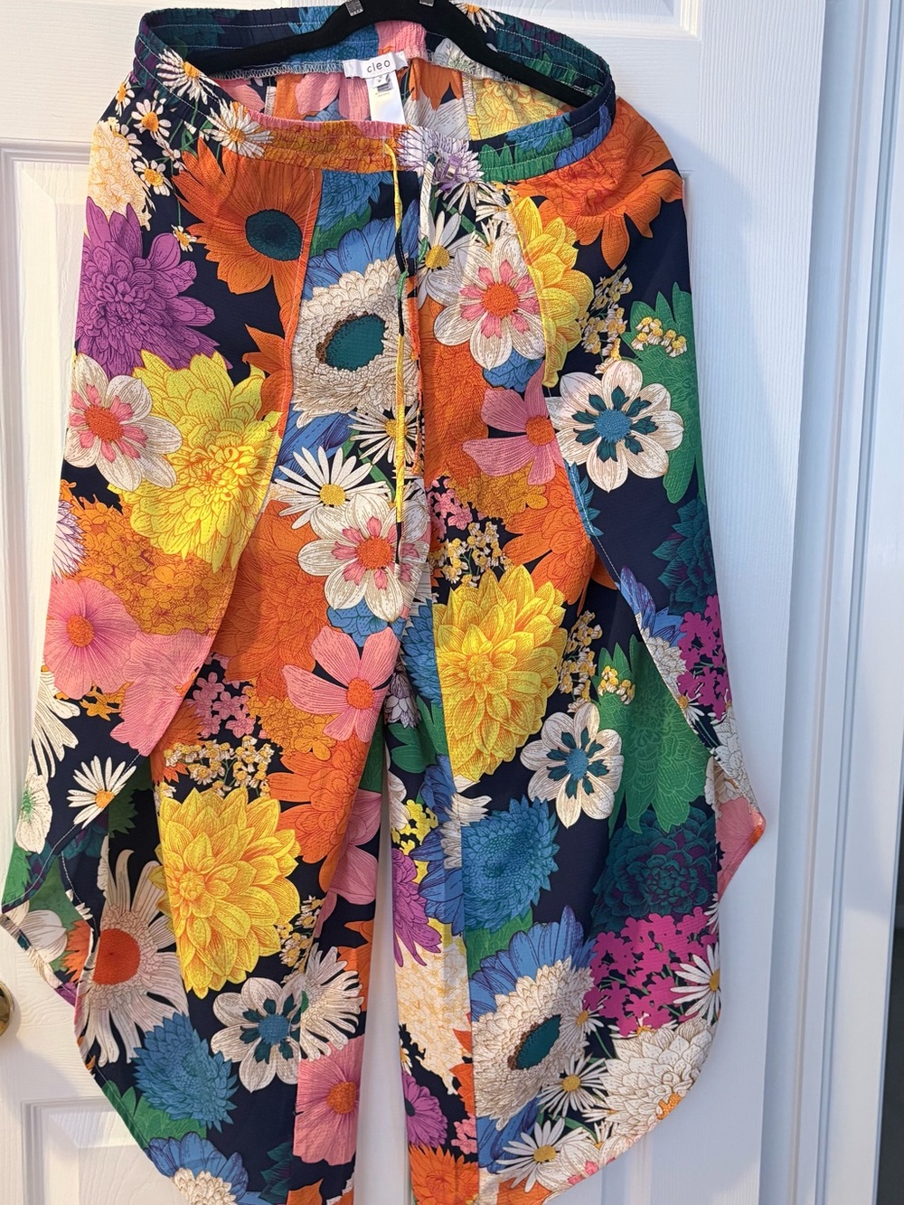cleo Floral Wide-Leg Capris in Multicolor